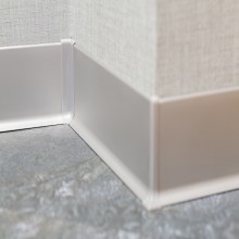 Плинтус алюминевый Diele ПЛ80 серебро 2500х78,5х11,2мм