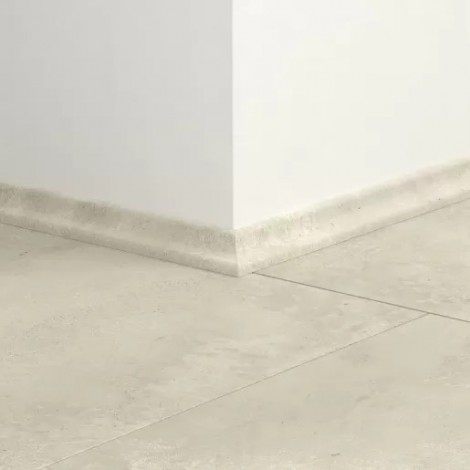 МДФ плинтус скоция Quick-Step Scotia QSSCOT05491 в цвет декора ламината Тонированный бетон (Stained concrete) MUU5491