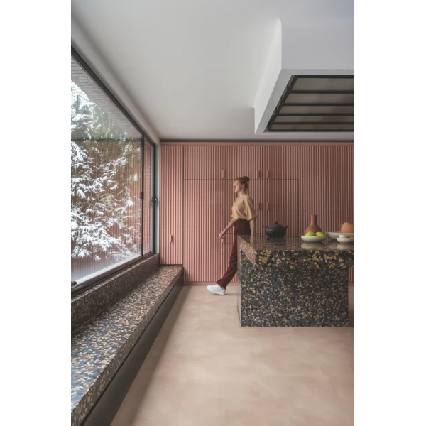 ПВХ плитка для пола Quick-Step Alpha Vinyl Мягкий румянец (Soft blush) коллекция Illume AVMTU40333