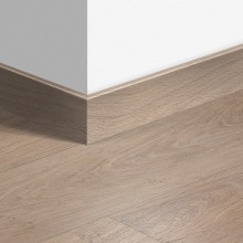 МДФ плинтус Quick-Step Parquet Тик высветленный белый (Bleached white teak) QSPSKR01291 в цвет декора ламината CLM1291 / CLN1291