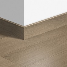 МДФ плинтус Quick-Step Parquet Дуб натуральный традиционный (Natural heritage oak) QSPSKR01384 в цвет декора ламината UF1384 / U1384