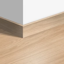МДФ плинтус Quick-Step Parquet Дуб белый промасленный (Oak white oiled) QSPSKR01538 в цвет декоров ламината UW1538 / UFW1538 / UWN1538 / IM3105 / IMU3105 / CLM3185 / CRP3185 / CLV4094