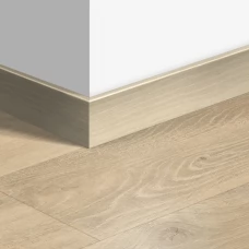 МДФ плинтус Quick-Step Parquet Дуб лесной массив бежевый (Woodland Oak Beige) QSPSKR03545 в цвет декора ламината MJ3545 МДФ плинтус Quick-Step Parquet Дуб лесной массив бежевый (Woodland Oak Beige) QSPSKR03545 в цвет декора ламината MJ3545