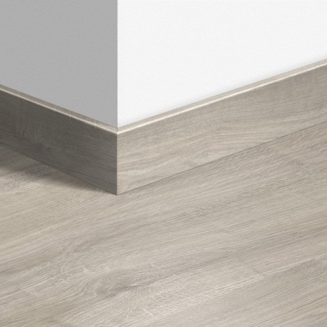 МДФ плинтус Quick-Step Parquet Дуб Ньюкасл серый (Newcastle oak grey) QSPSKR03580 в цвет декора ламината EL3580