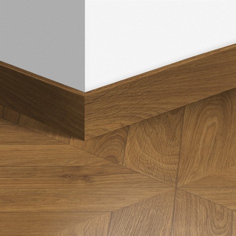 МДФ плинтус Quick-Step Parquet Дуб горчичный (Chevron oak brown) QSPSKR04162 в цвет декоров ламината CA4162 / IPA4162