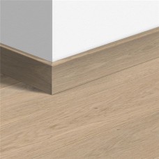 МДФ плинтус Quick-Step QSWPPSKR03098 в цвет декора паркетной доски COM3098