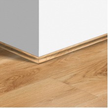 Виниловый плинтус Quick-Step скоция Классический натуральный дуб (Classic oak natural) QSVSCOT40023 (BAGP40023 BACL40023 BACP40023 AVSP40023) 17 x 17 мм