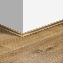 Виниловый плинтус Quick-Step скоция Дуб коттедж натуральный (Cottage oak natural) QSVSCOT40025 (BAGP40025 BACL40025 RBACL40025 AVSP40025) 17 x 17 мм