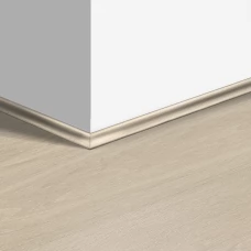 Виниловый плинтус Quick-Step скоция Дуб морской бежевый (Sea breeze oak beige) QSVSCOT40080 (PUGP40080 PUCL40080 AVMP40080) 17 x 17 мм Виниловый плинтус Quick-Step скоция Дуб морской бежевый (Sea breeze oak beige) QSVSCOT40080 (PUGP40080 PUCL40080 AVMP40080) 17 x 17 мм