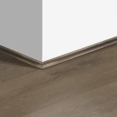 Виниловый плинтус Quick-Step скоция Дуб бархатный коричневый (Velvet oak brown) QSVSCOT40160 (BAGP40160 BACL40160) 17 x 17 мм