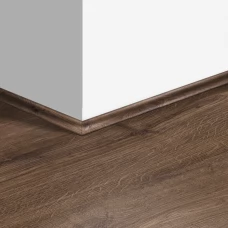Виниловый плинтус Quick-Step скоция Дуб осенний шоколадный (Autumn Oak Chocolate) QSVSCOT40199 (PUGP40199 PUCL40199 AVMP40199 RPUCL40199) 17 x 17 мм Виниловый плинтус Quick-Step скоция Дуб осенний шоколадный (Autumn Oak Chocolate) QSVSCOT40199 (PUGP40199 PUCL40199 AVMP40199 RPUCL40199) 17 x 17 мм