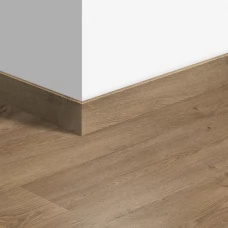 Виниловый плинтус Quick-Step стандартный Дуб охра (Ocher oak) QSVSK40093 (PUGP40093 PUCL40093) 58 x 12 мм