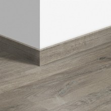 Виниловый плинтус Quick-Step стандартный Дуб хлопковый темно-серый (Cotton oak grey with saw cuts) QSVSK40106 (PUCL40106) 58 x 12 мм