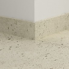 ПВХ плинтус стандартный Quick-Step Standard skirting QSVSK40276 в цвет декора пола Бетон галечный (Pebble concrete) AVMTU40276