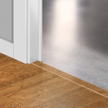 HDF профиль-порог для пола и лестниц Quick-Step Incizo 5 in 1 QSINCP00814 в цвет декора ламината Дуб харвест (Harvest oak) UF860 / U860 / MAJ860