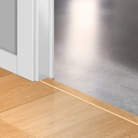 HDF профиль-порог для пола и лестниц Quick-Step Incizo 5 in 1 QSINCP00862 в цвет декора ламината Клен натуральный лакированный (Natural varnished maple) U862 / UF862 / MAJ862