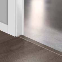 HDF профиль-порог для пола и лестниц Quick-Step Incizo 5 in 1 QSINCP01286 в цвет декора ламината Дуб винтажный серый (Grey vintage oak) LPU1286 / MAP1286