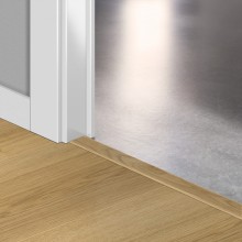 HDF профиль-порог для пола и лестниц Quick-Step Incizo 5 in 1 QSINCP04749 в цвет декора ламината Дуб натуральный лакированный (Natural varnished oak) IM3106 / IMU3106
