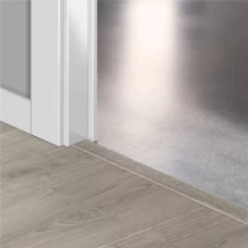 HDF профиль-порог для пола и лестниц Quick-Step Incizo 5 in 1 QSINCP04765 в цвет декора ламината Дуб серый брашированный (Brushed oak grey) SIG4765