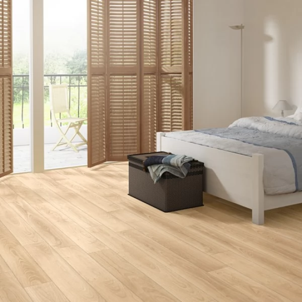 Ламинат Quick-Step Perspective UF866 бук лакированный